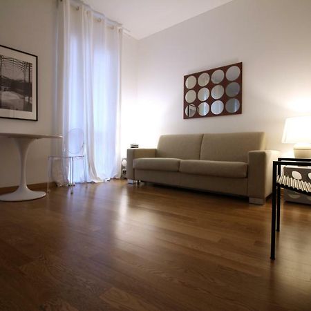 Brera - Fiori Chiari Charme Apartment Milan Bagian luar foto