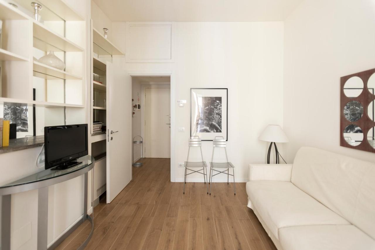 Brera - Fiori Chiari Charme Apartment Milan Bagian luar foto