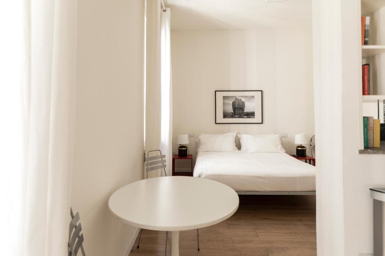 Brera - Fiori Chiari Charme Apartment Milan Bagian luar foto