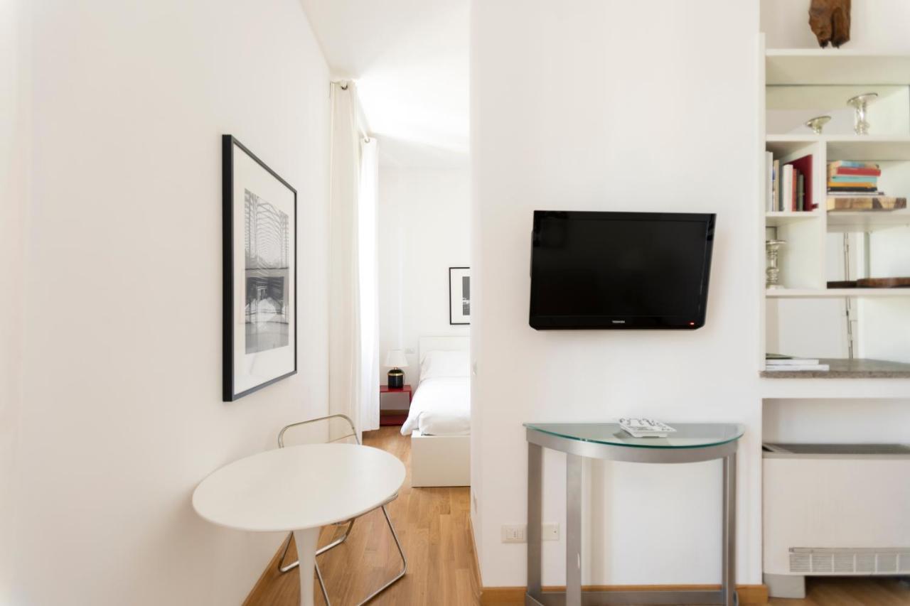 Brera - Fiori Chiari Charme Apartment Milan Bagian luar foto