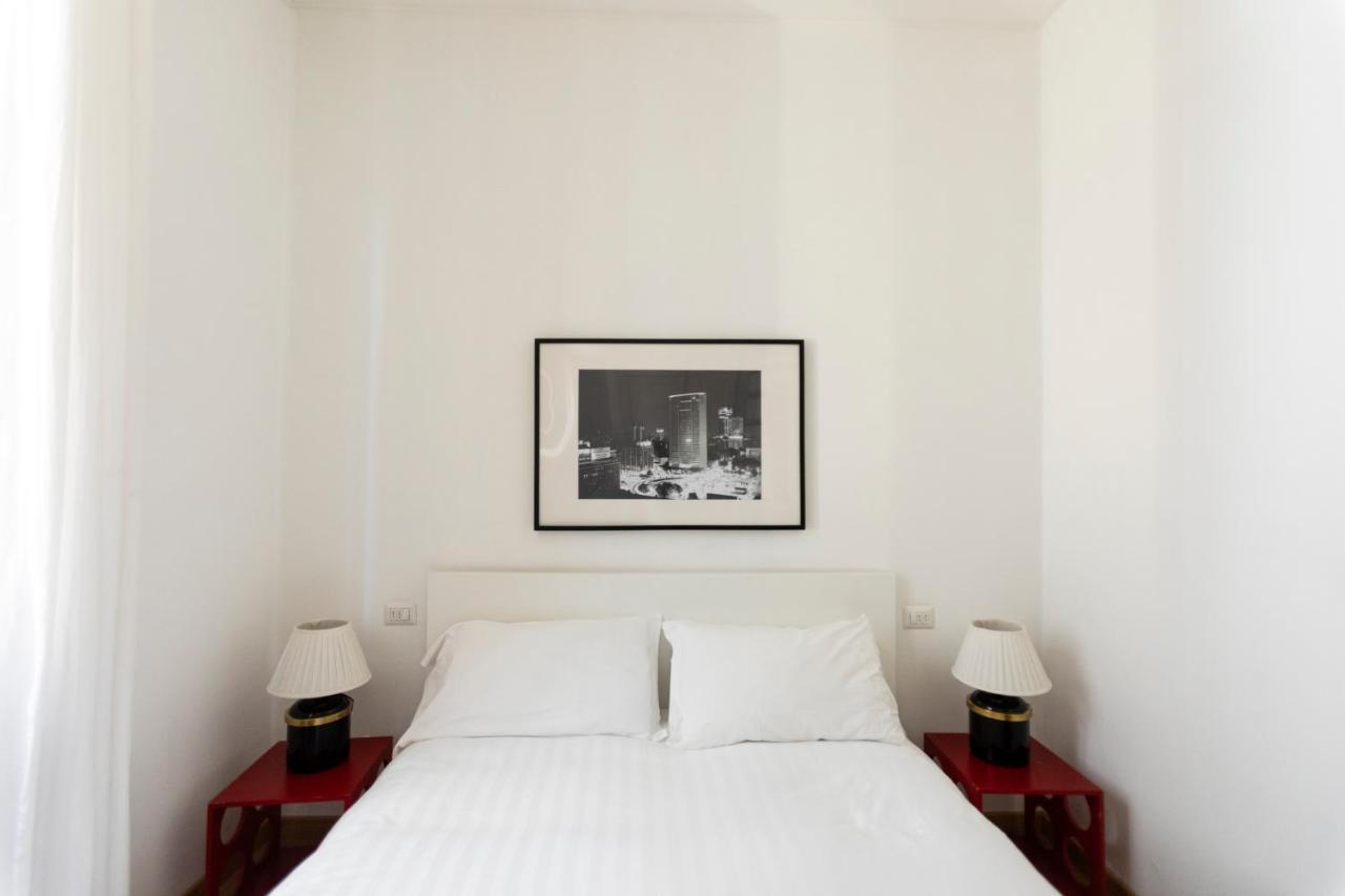 Brera - Fiori Chiari Charme Apartment Milan Bagian luar foto
