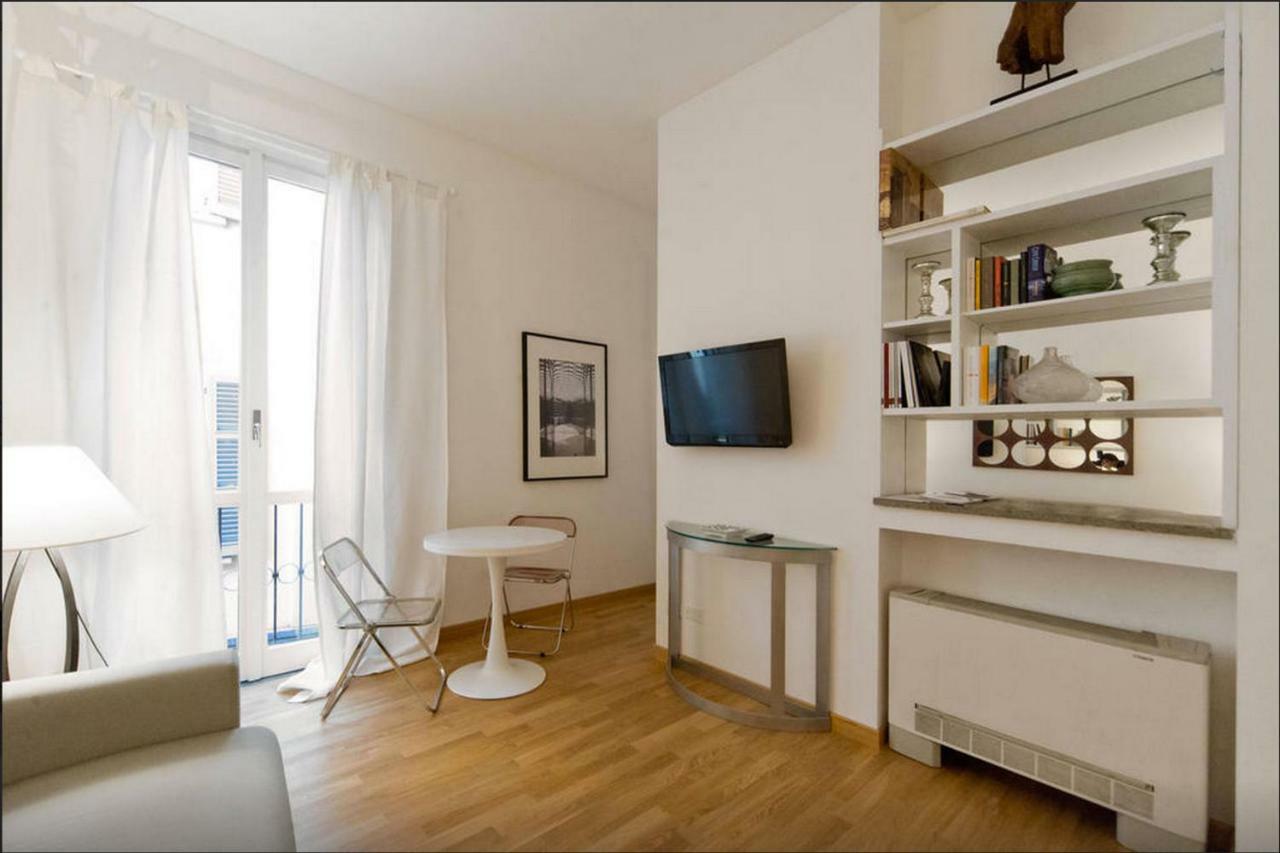 Brera - Fiori Chiari Charme Apartment Milan Bagian luar foto