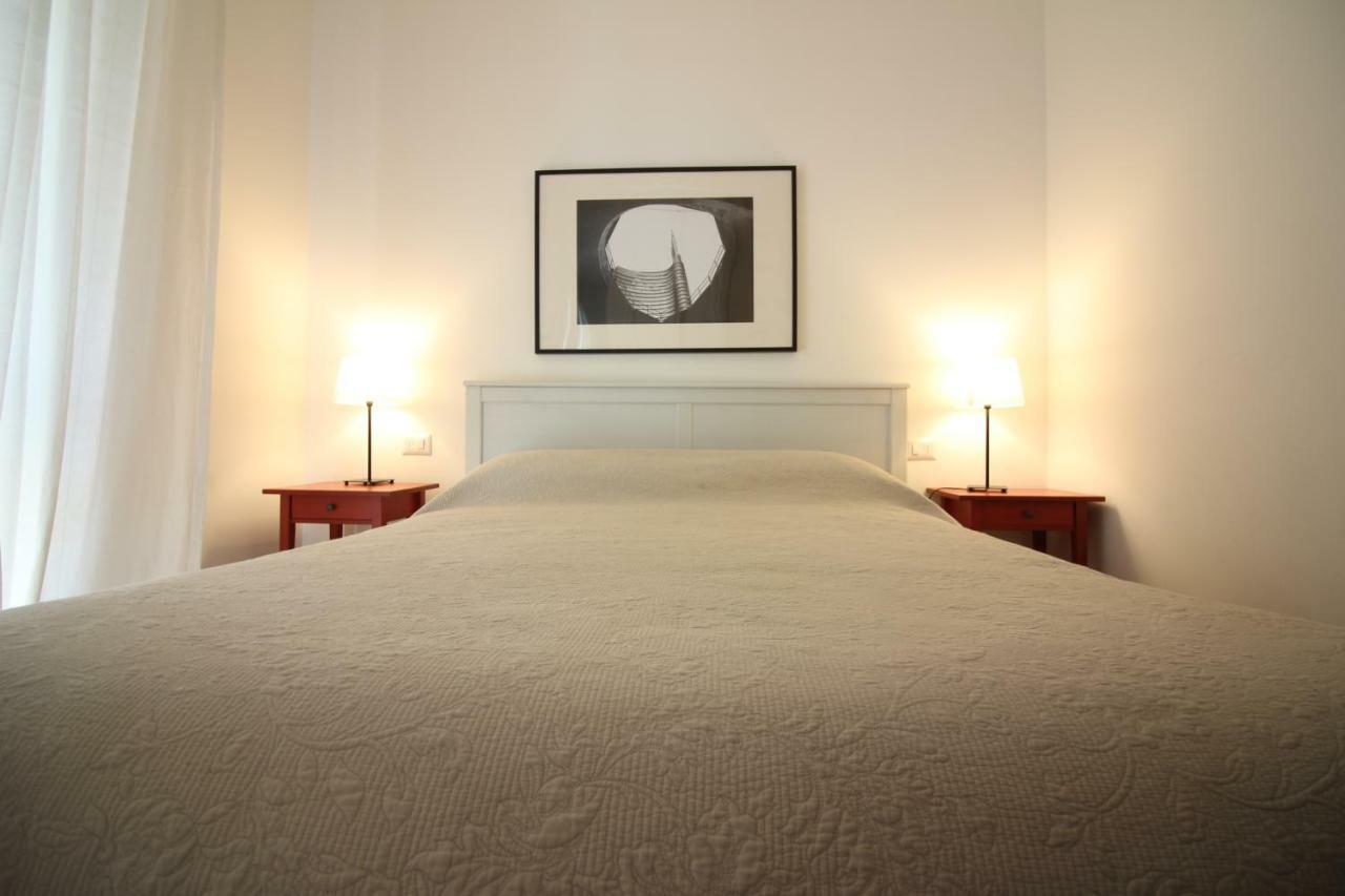 Brera - Fiori Chiari Charme Apartment Milan Bagian luar foto