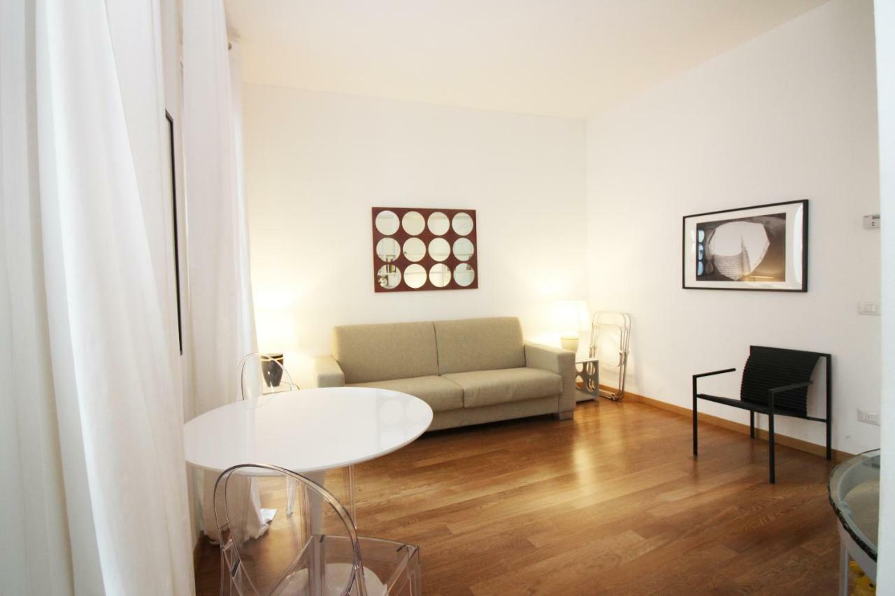 Brera - Fiori Chiari Charme Apartment Milan Bagian luar foto