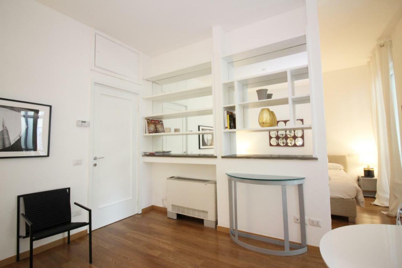 Brera - Fiori Chiari Charme Apartment Milan Bagian luar foto