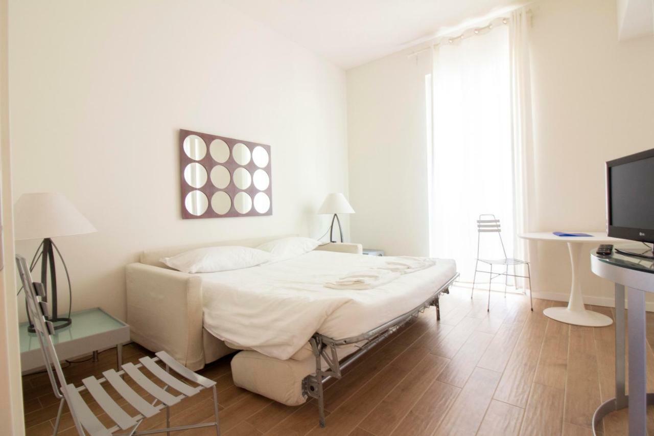 Brera - Fiori Chiari Charme Apartment Milan Bagian luar foto